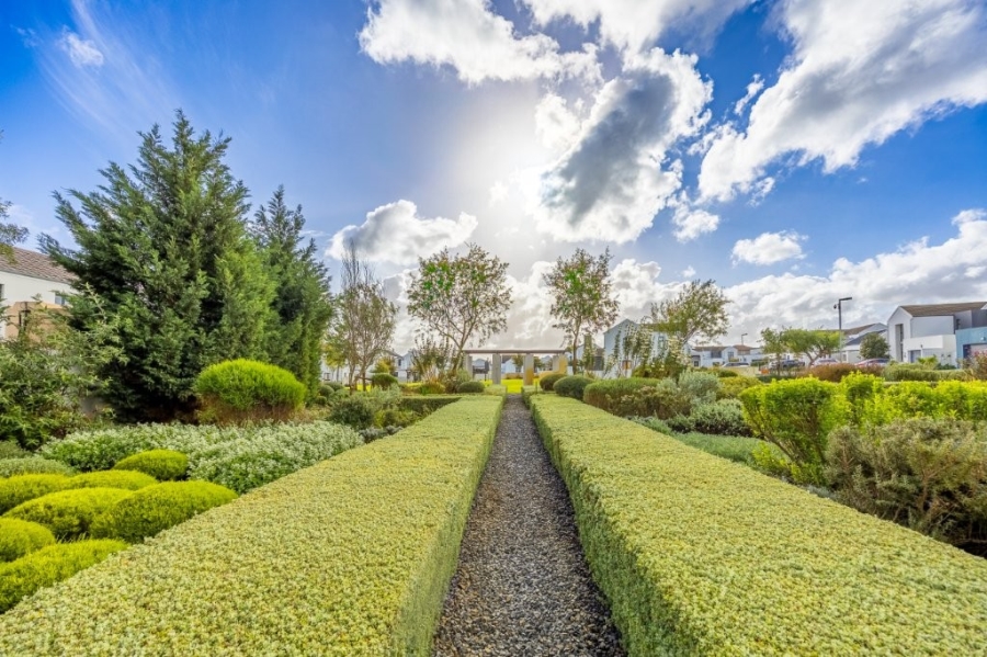 3 Bedroom Property for Sale in Jakarandas Western Cape